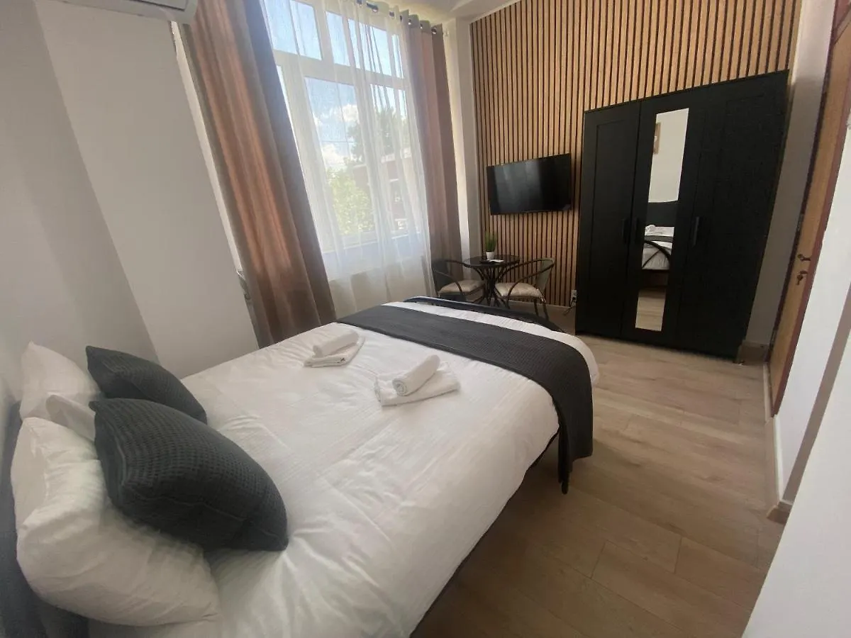 Studio 27Mp - Dormitor Cu Baie Proprie - Balcon - Bucatarie Complet Utilata Mogosoaia