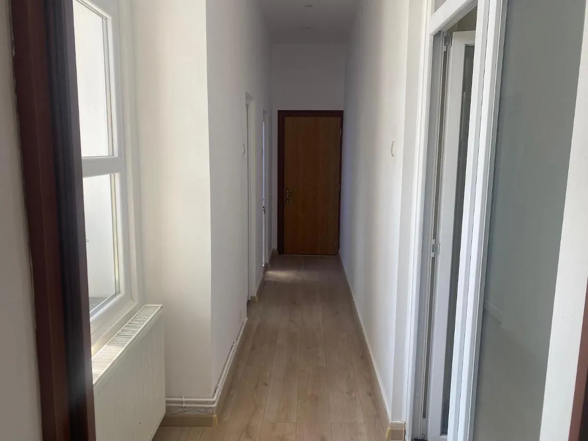 Studio 27Mp - Dormitor Cu Baie Proprie - Balcon - Bucatarie Complet Utilata Mogosoaia 0*,